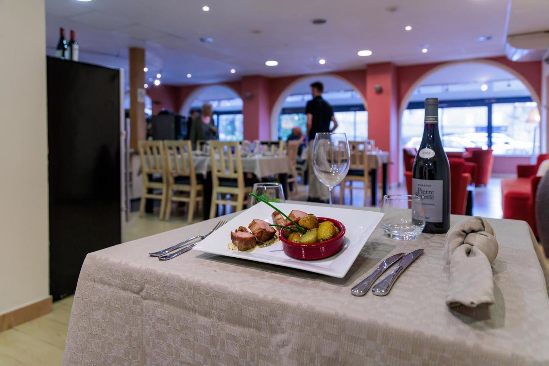 Logis Hotel Restaurant Auberge De La Xaintrie Saint-Privat  Exteriér fotografie